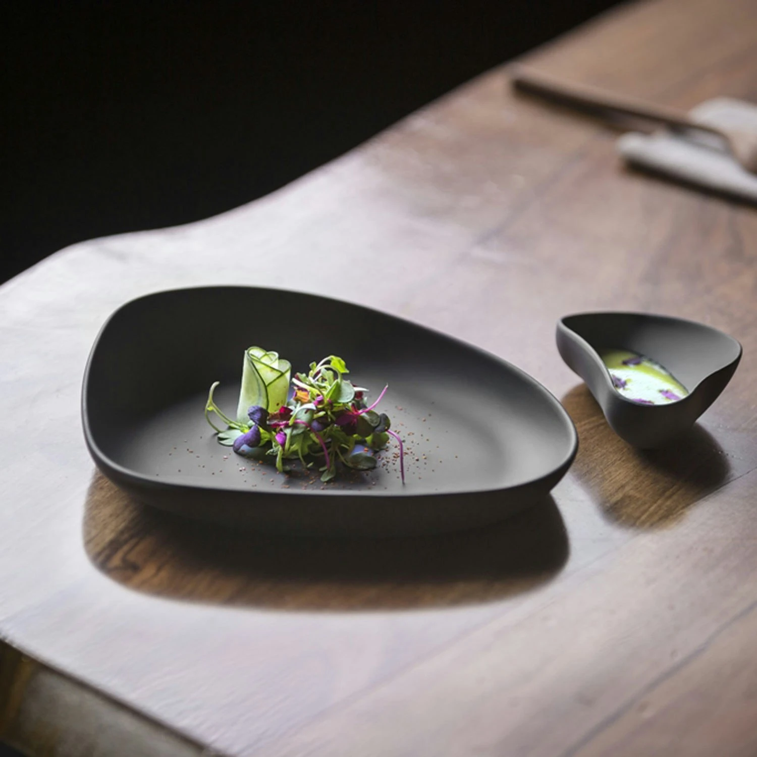 Yayoi Geschirr 4 Teile, Matt Black 5 Yayoi Geschirr 4 Teile, Matt Black – Bild 5