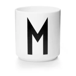 Design Letters, Tasse, M