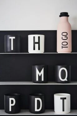 Design Letters, Tasse, O -Günstiges Tafelglanz Geschäft design letters design letters tasse a 38