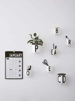 Design Letters, Tasse, J -Günstiges Tafelglanz Geschäft design letters design letters tasse a 4 2