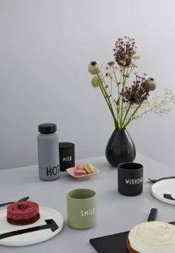 Design Letters Favourite Tasse 25 Cl, Smile -Günstiges Tafelglanz Geschäft design letters favourite tasse 26