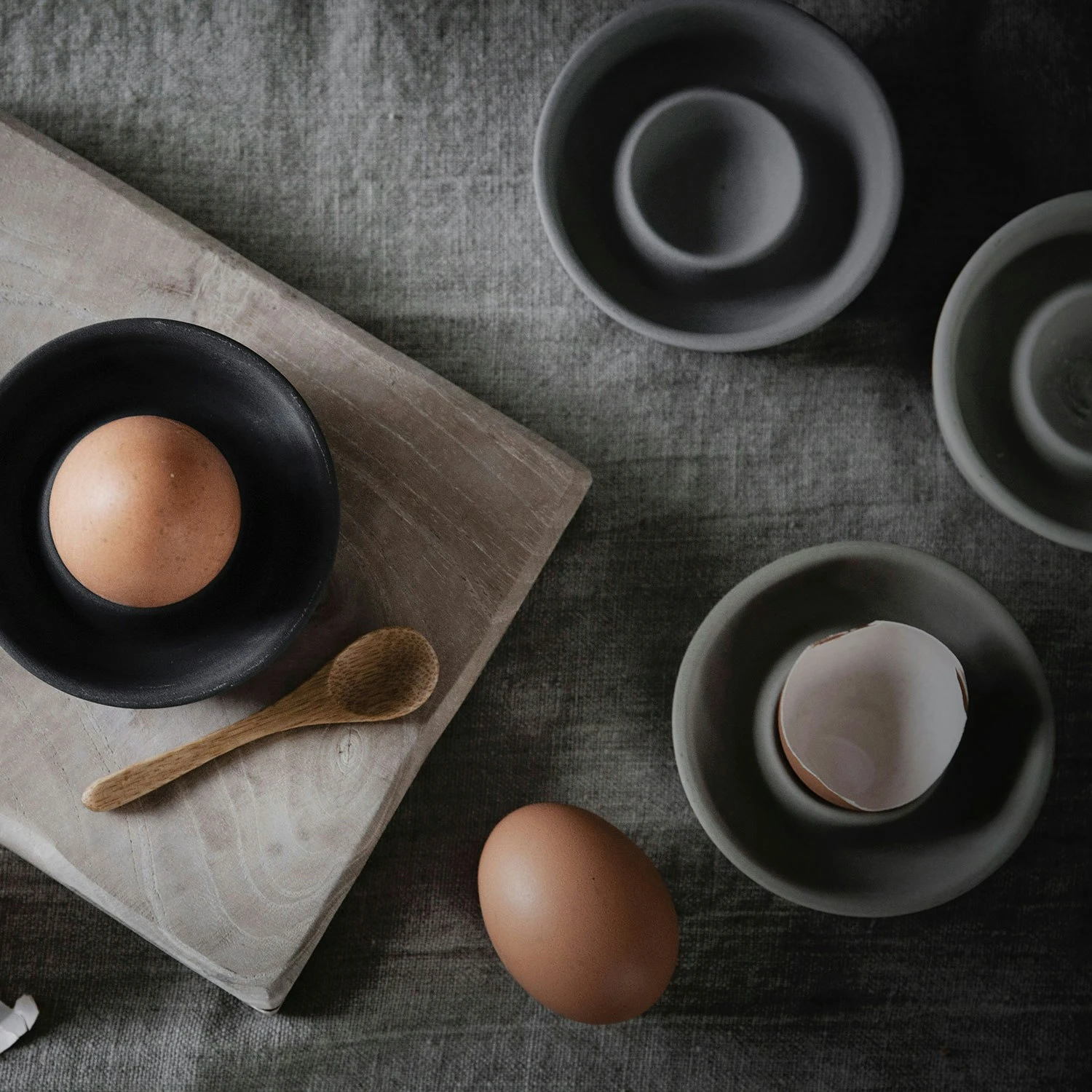 Eierbecher Von Ernst, Hellgrau 2 Eierbecher Von Ernst, Hellgrau – Bild 2