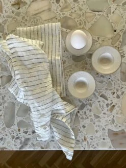 House Doctor Pion Eierbecher 4-er Set, Grau / Weiß 9 House Doctor Pion Eierbecher 4-er Set, Grau / Weiß -Günstiges Tafelglanz Geschäft house doctor pion eierbecher 4 er set 14