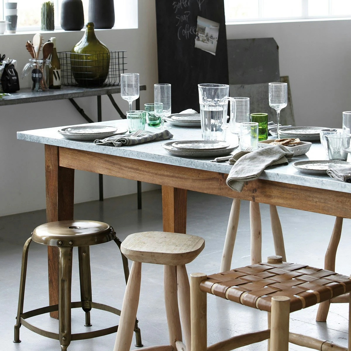 House Doctor Rustic Suppenteller Ø25cm, Graublau 2 House Doctor Rustic Suppenteller Ø25cm, Graublau – Bild 2