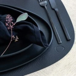 LIND DNA Curve Bull Tischset L, 37x44 Cm/ Schwarz -Günstiges Tafelglanz Geschäft lind dna curve bull tischset l 37x44 cm 3