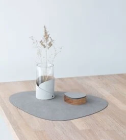 LIND DNA Curve Nupo Tischset L, 37x44 Cm/ Hellgrau 6 LIND DNA Curve Nupo Tischset L, 37x44 Cm/ Hellgrau -Günstiges Tafelglanz Geschäft lind dna curve nupo tischset l 37x44 cm 3