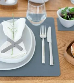 LIND DNA Square Nupo Tischset L, 35x45 CmHellblau -Günstiges Tafelglanz Geschäft lind dna square nupo tischset l 35x45 cm 66