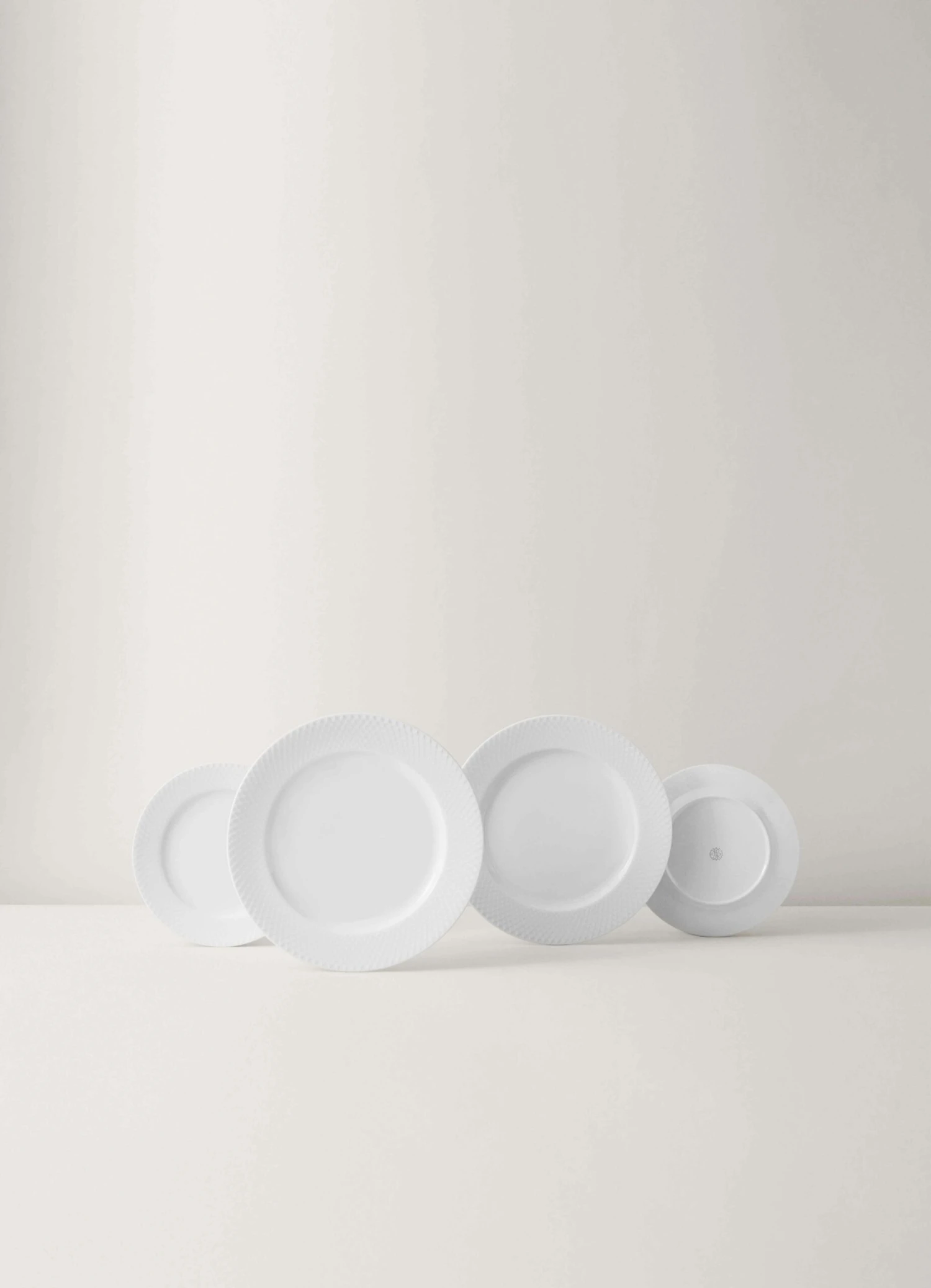 Lyngby Porcelæn Rhombe Teller, Weiß/ Ø 27cm 2 Lyngby Porcelæn Rhombe Teller, Weiß/ Ø 27cm – Bild 2