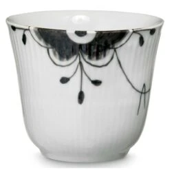 Royal Copenhagen Black Fluted Mega Thermobecher 26 Cl